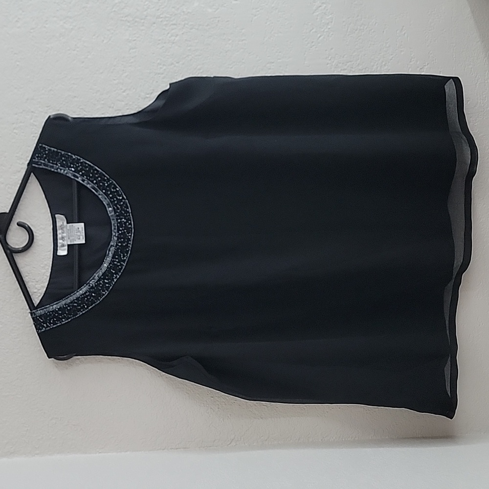 ROAMAN'S Sleeveless Black Blouse